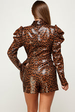 Laden Sie das Bild in den Galerie-Viewer, Not Your Average Romper
