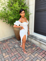 Laden Sie das Bild in den Galerie-Viewer, Pretty Little Fling
